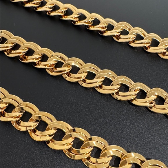 Gold Tone Vintage Chunky Chain Necklace and Bracelet Set - Picture 2 of 4